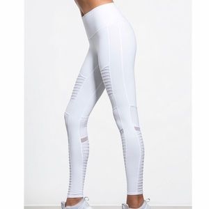 NWOT Alo Yoga White Moto Leggings